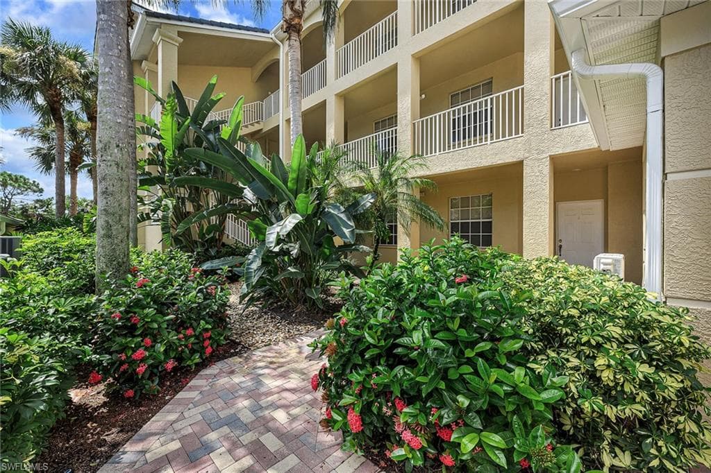 3431 Pointe Creek CT 201 BONITA SPRINGS, FL 34134