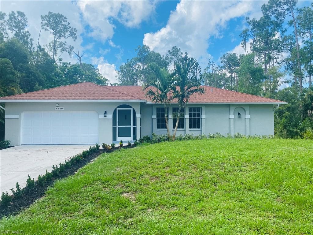 4220 Pine Ridge RD NAPLES, FL 34119