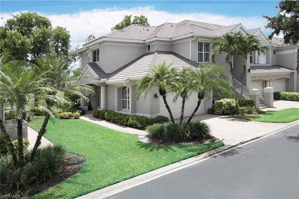 3035 Lancaster DR 3-1 NAPLES, FL 34105