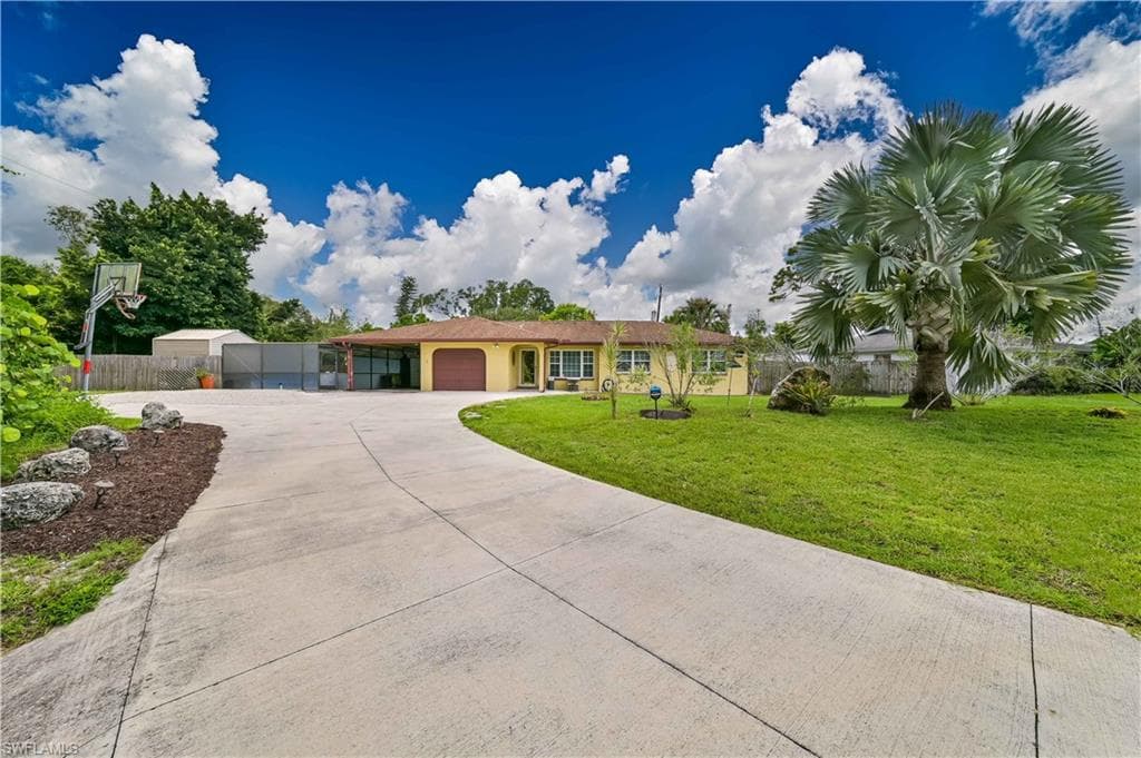 18025 Constitution CIR FORT MYERS, FL 33967