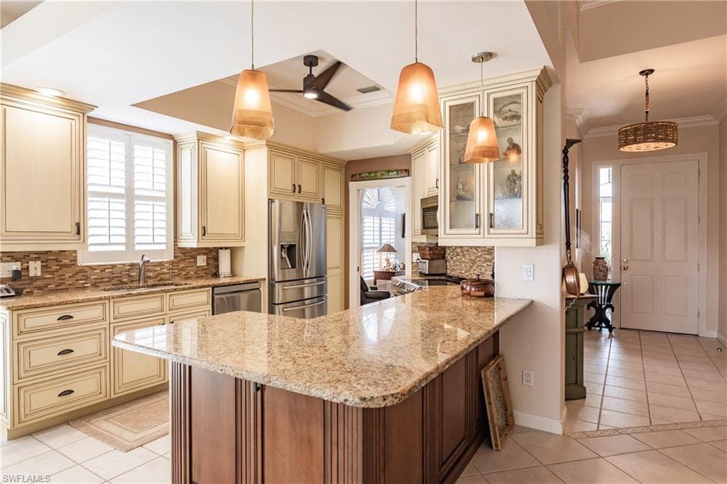 4260 Montalvo CT NAPLES, FL 34109