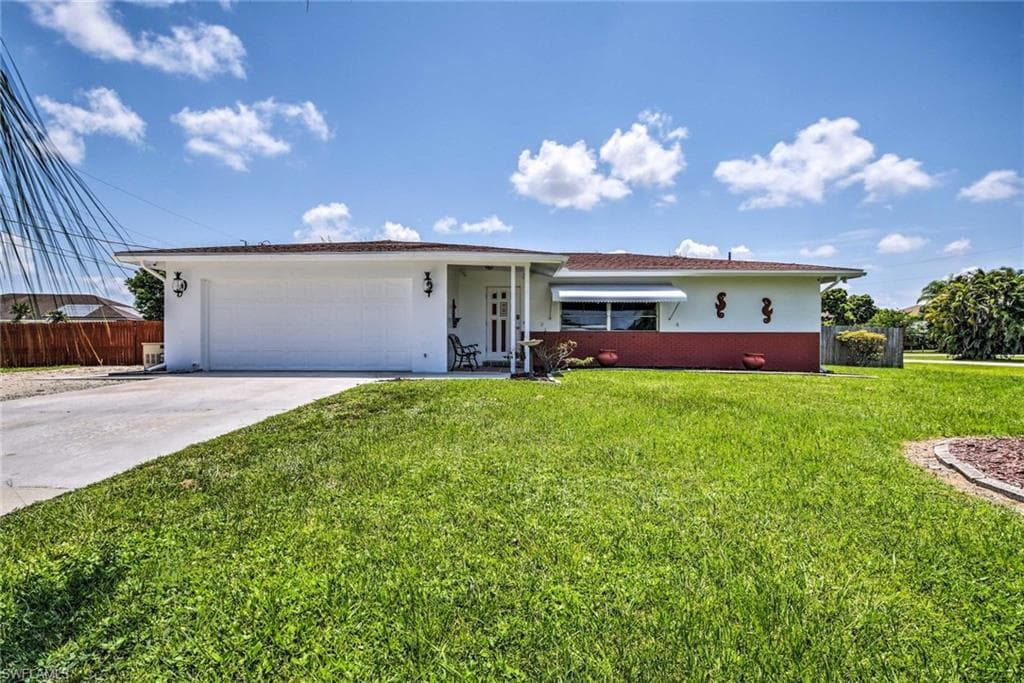 390 Valley DR BONITA SPRINGS, FL 34134