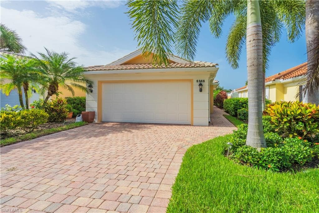 5366 Guadeloupe WAY NAPLES, FL 34119