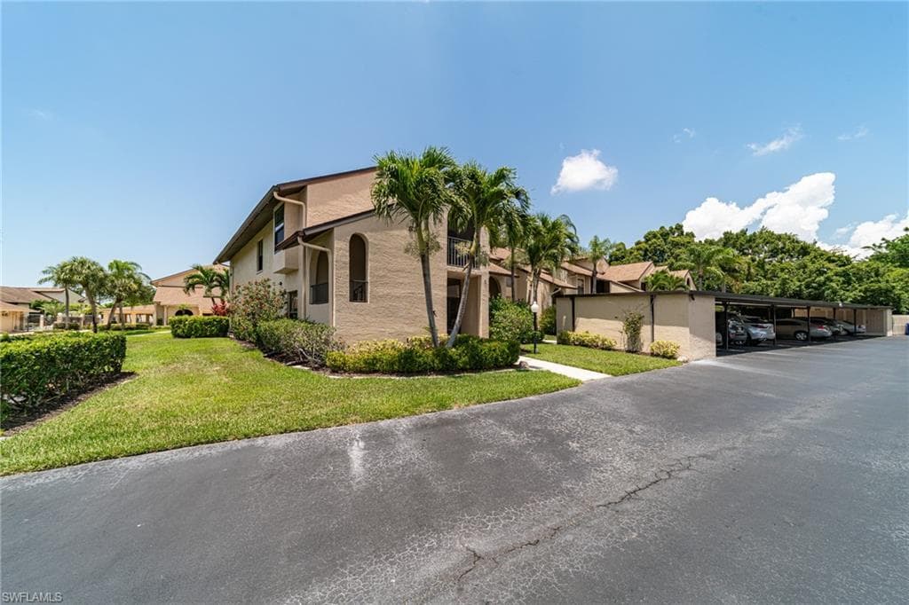 8340 Charter Club CIR 6 FORT MYERS, FL 33919