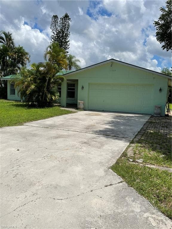 10326 Sandy Hollow LN BONITA SPRINGS, FL 34135