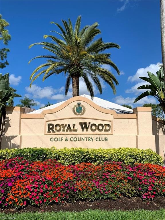 3667 Royal Wood BLVD NAPLES, FL 34112