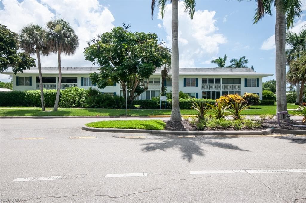750 Mooring Line DR 205 NAPLES, FL 34102