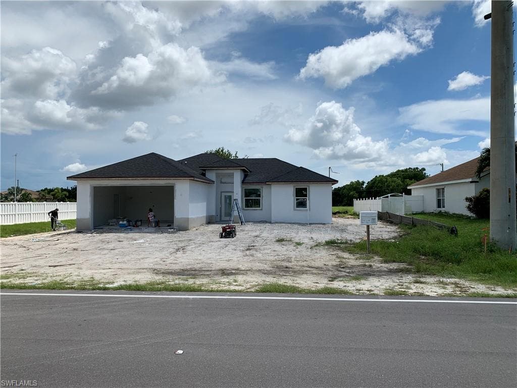 1002 EMBERS PKY W CAPE CORAL, FL 33993