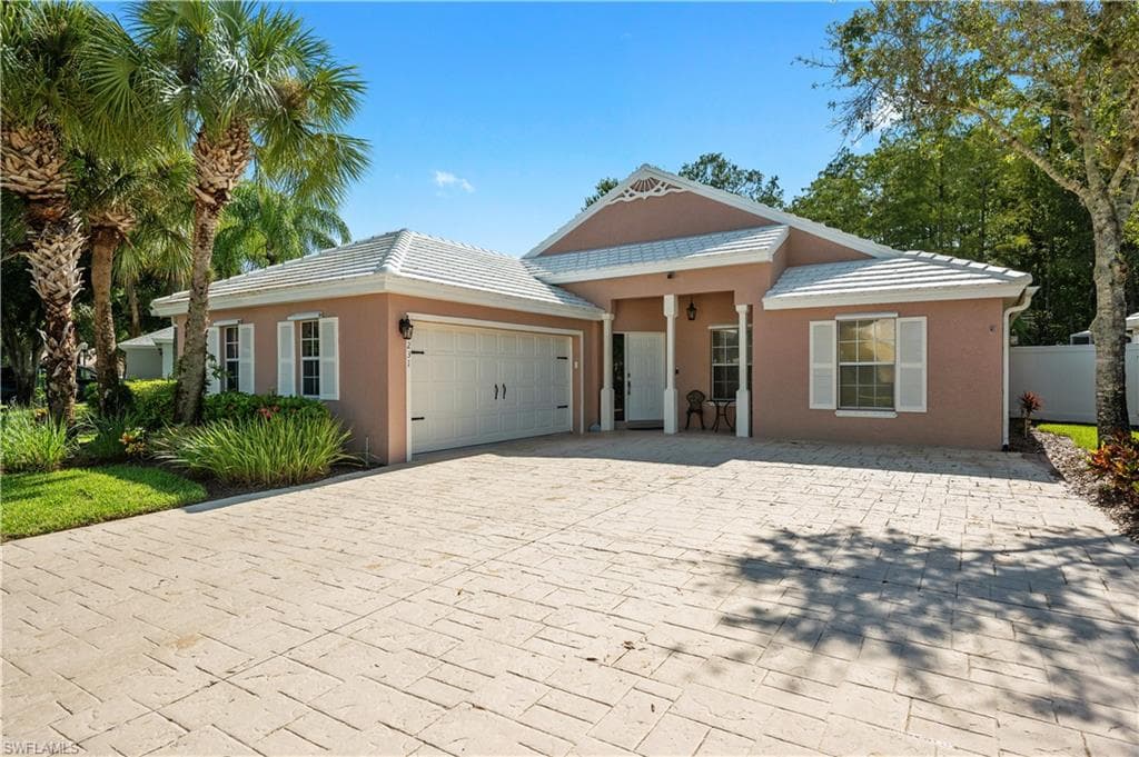 1231 Silverstrand DR NAPLES, FL 34110