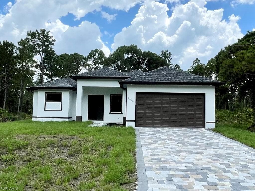 2613 34th ST W LEHIGH ACRES, FL 33971