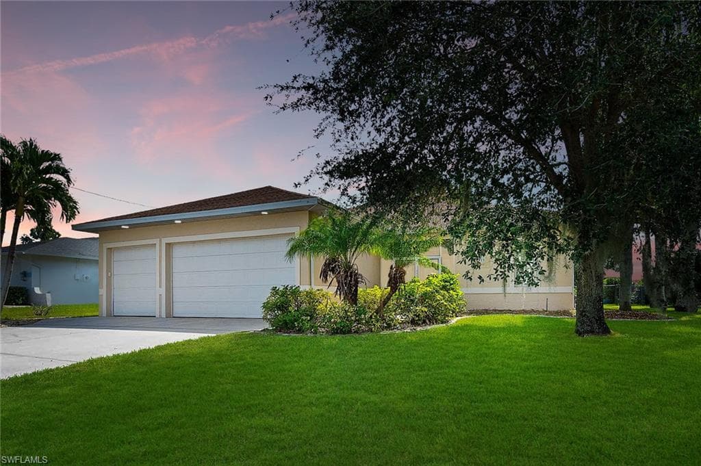 525 SE 16th PL CAPE CORAL, FL 33990