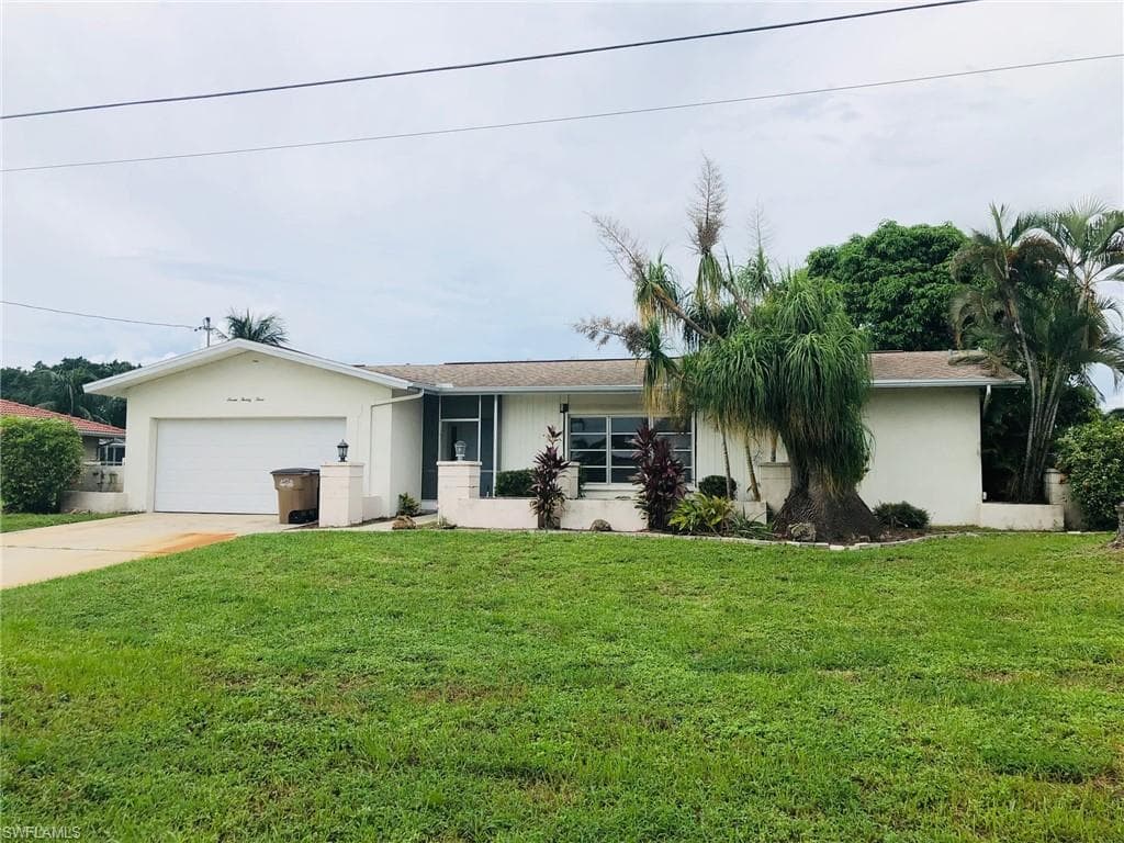 723 SE 44th ST CAPE CORAL, FL 33904
