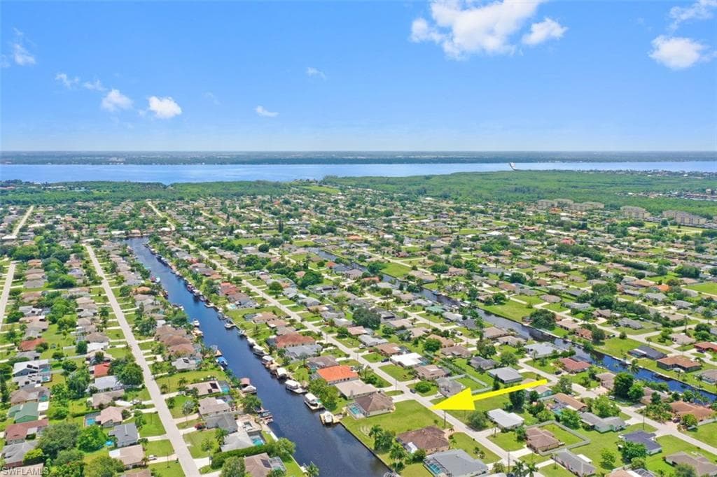 1707 SE 13th ST CAPE CORAL, FL 33990