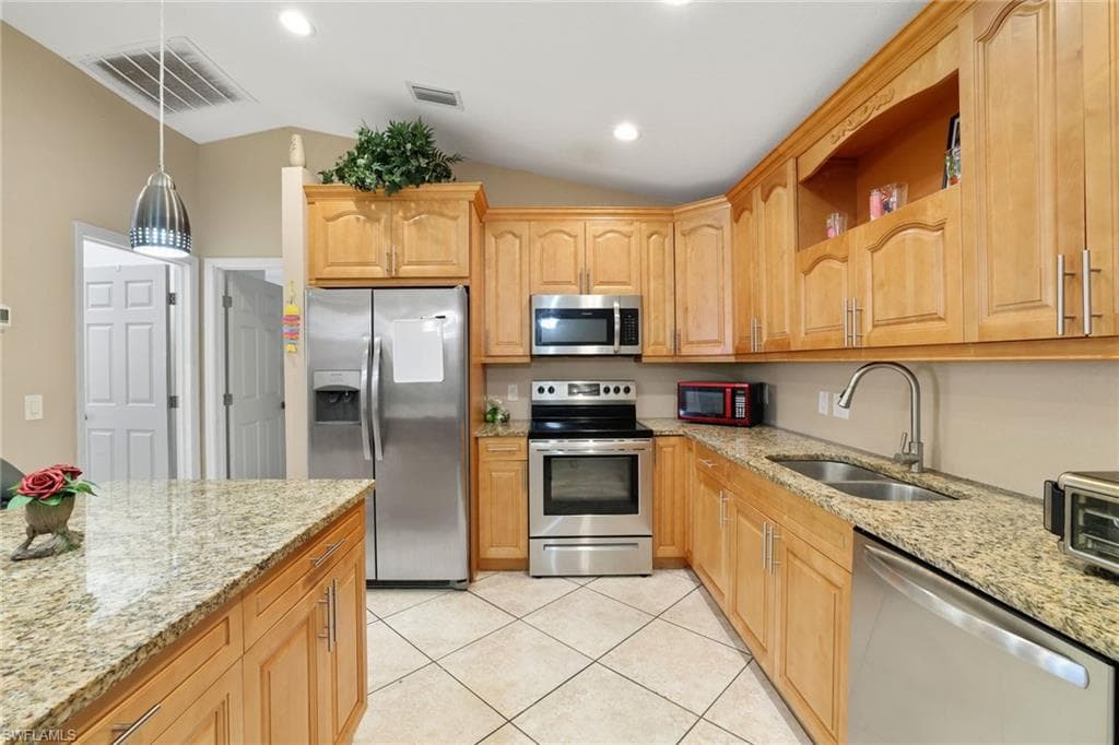 3330 48th AVE NE NAPLES, FL 34120