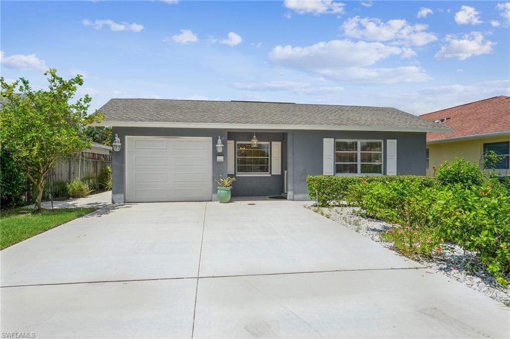 721 95th AVE N NAPLES, FL 34108