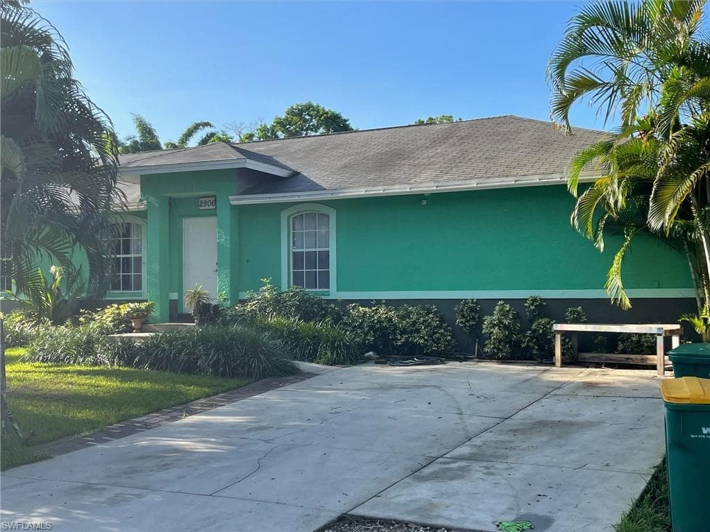 2906 Andrews AVE NAPLES, FL 34112