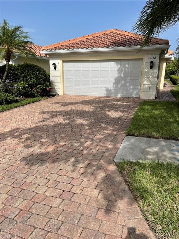 3242 Barbados LN NAPLES, FL 34119