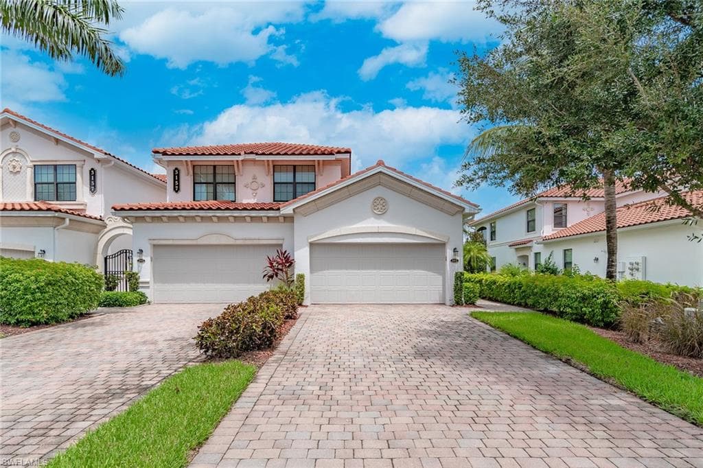 3157 Aviamar CIR 102 NAPLES, FL 34114