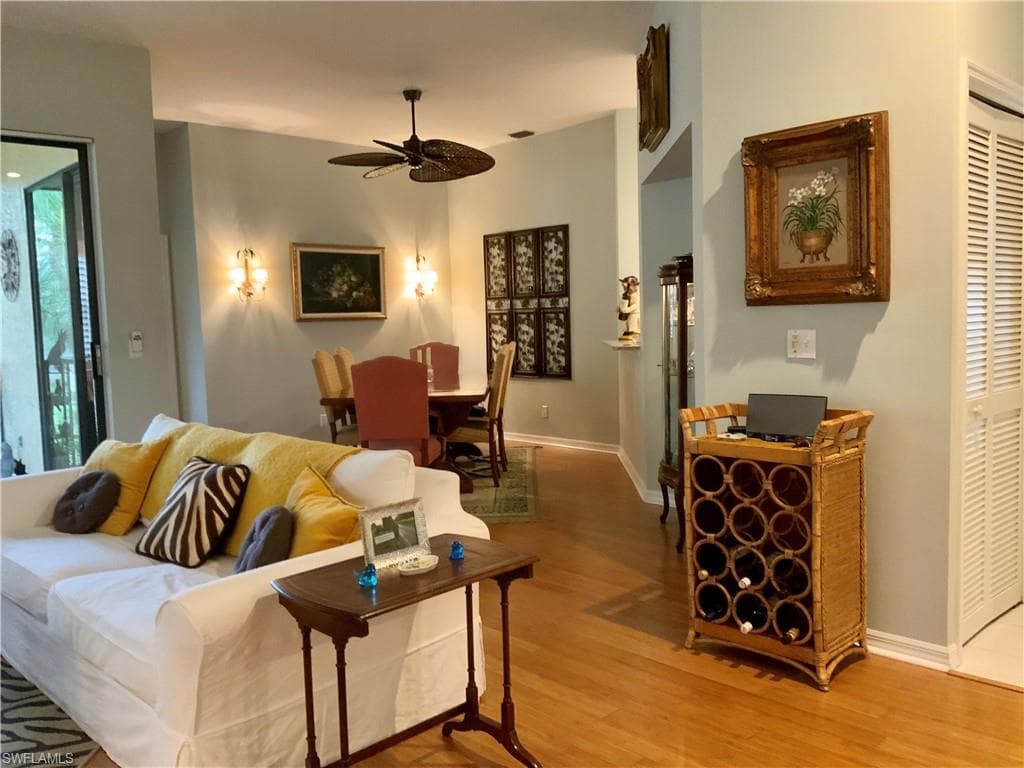 190 Vintage CIR O-201 NAPLES, FL 34119