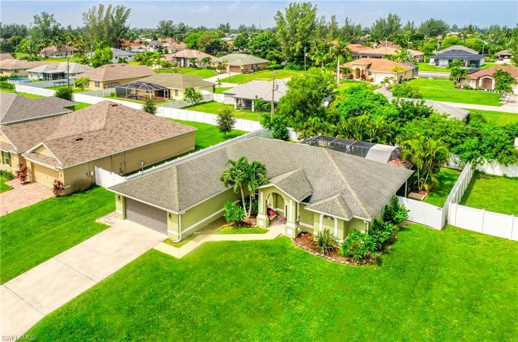2536 SW 9th PL CAPE CORAL, FL 33914