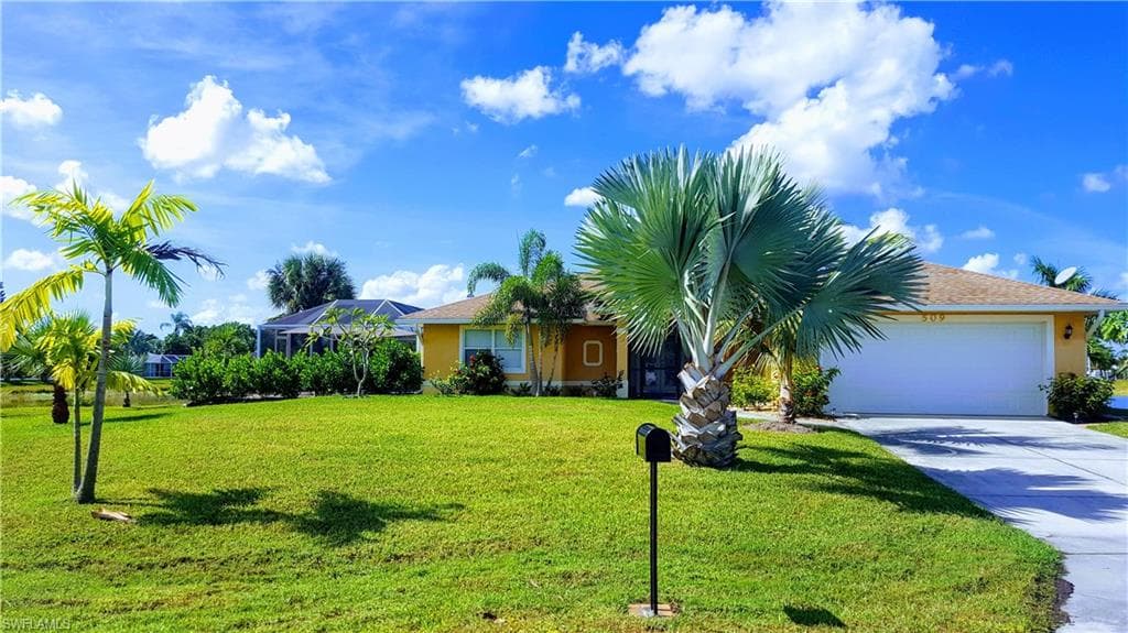 509 Causeway DR LEHIGH ACRES, FL 33936