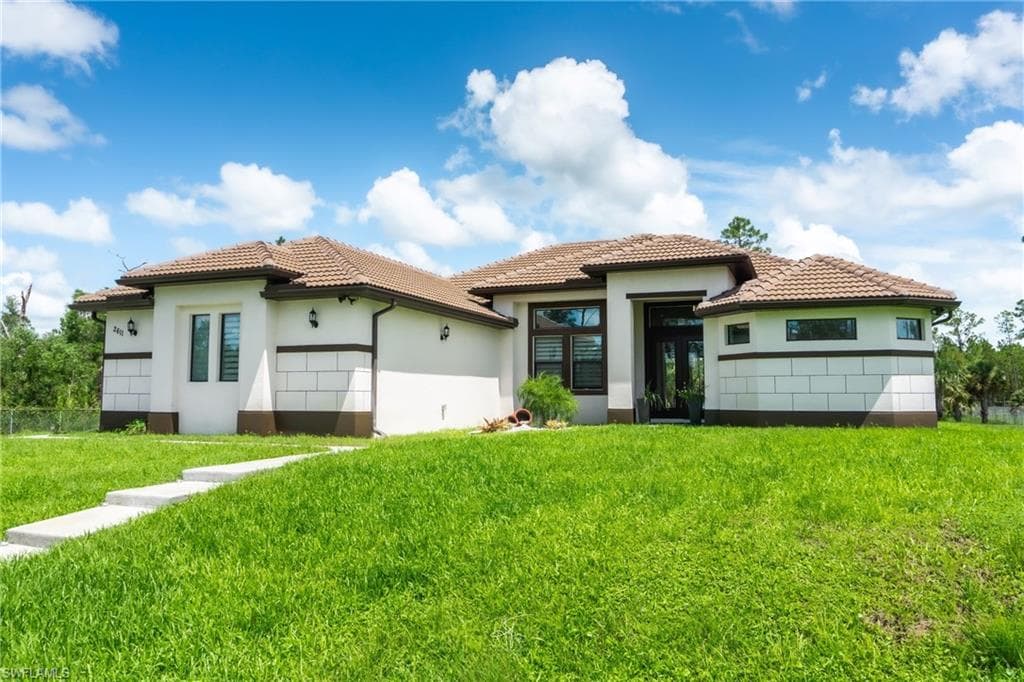 2611 52nd AVE NE NAPLES, FL 34120
