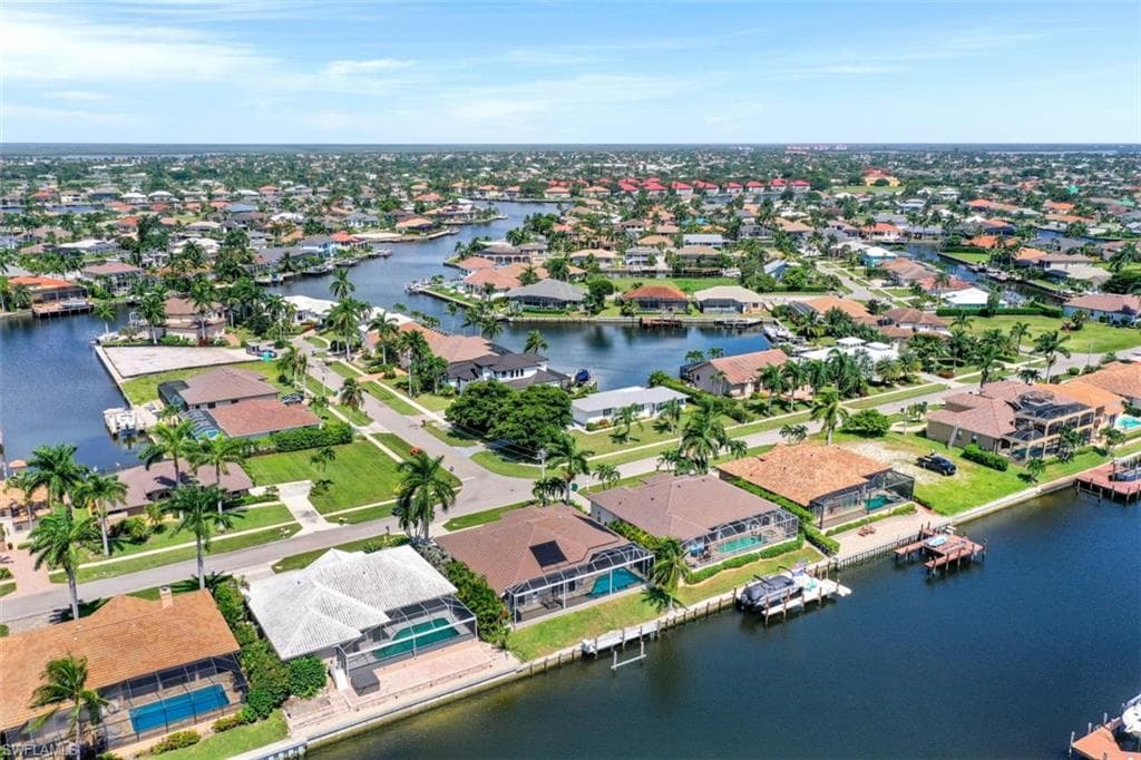 200 Copperfield CT MARCO ISLAND, FL 34145