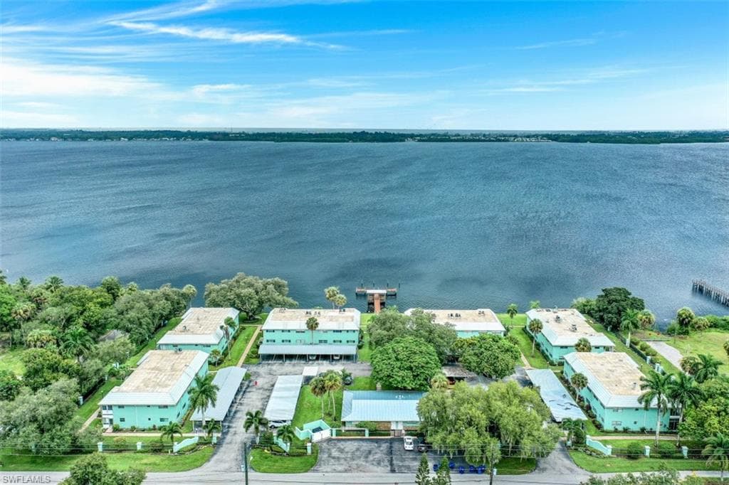 3225 E Riverside DR 64F FORT MYERS, FL 33916