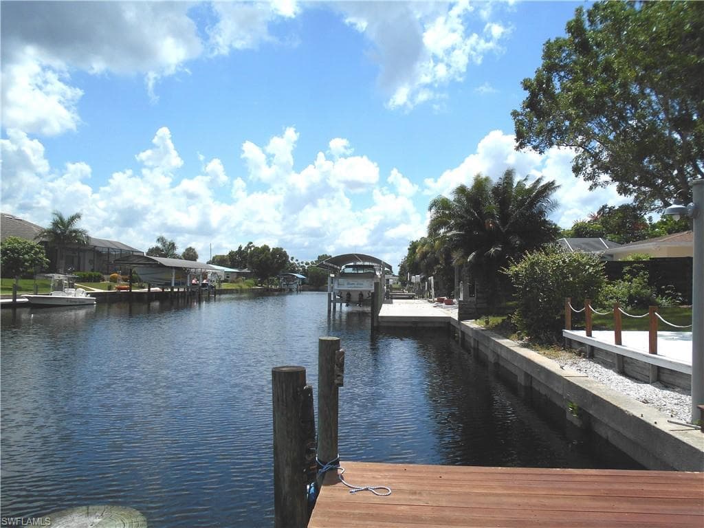 160 Croop LN SE PORT CHARLOTTE, FL 33952