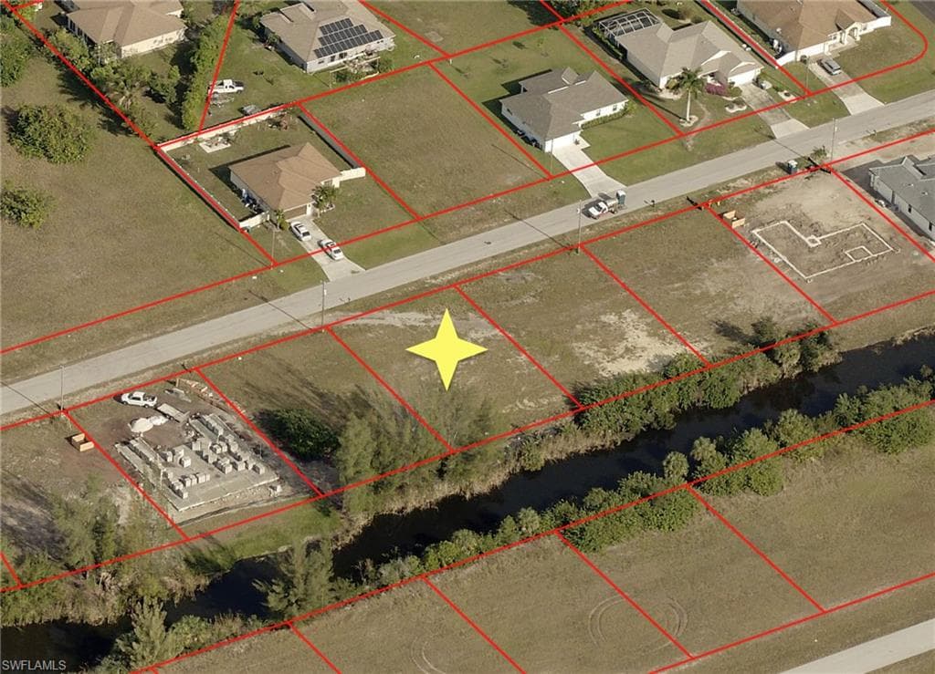 1438 SW 4th LN CAPE CORAL, FL 33991