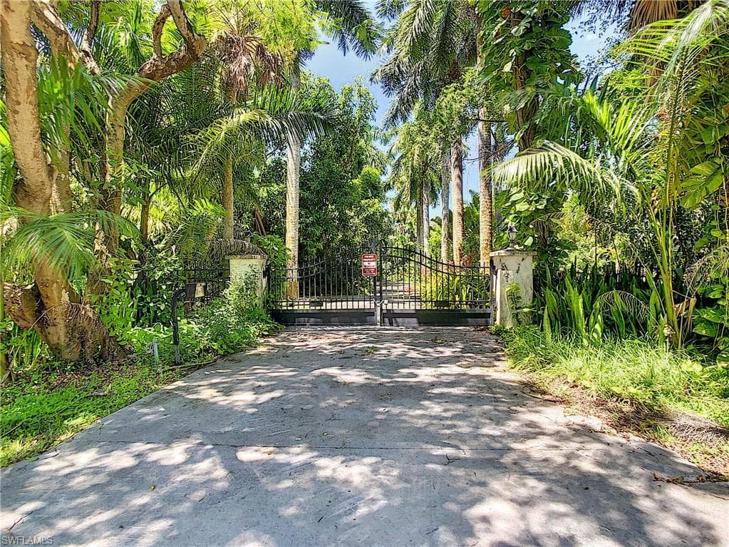 15500 Cook RD FORT MYERS, FL 33908