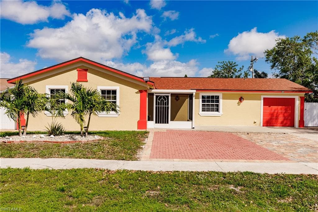 984 Jolly RD NORTH FORT MYERS, FL 33903
