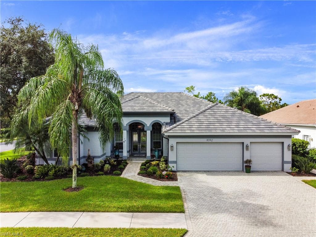 8392 Northhampton CT NAPLES, FL 34120