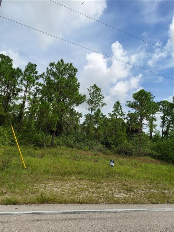 405 12th ST LEHIGH ACRES, FL 33972
