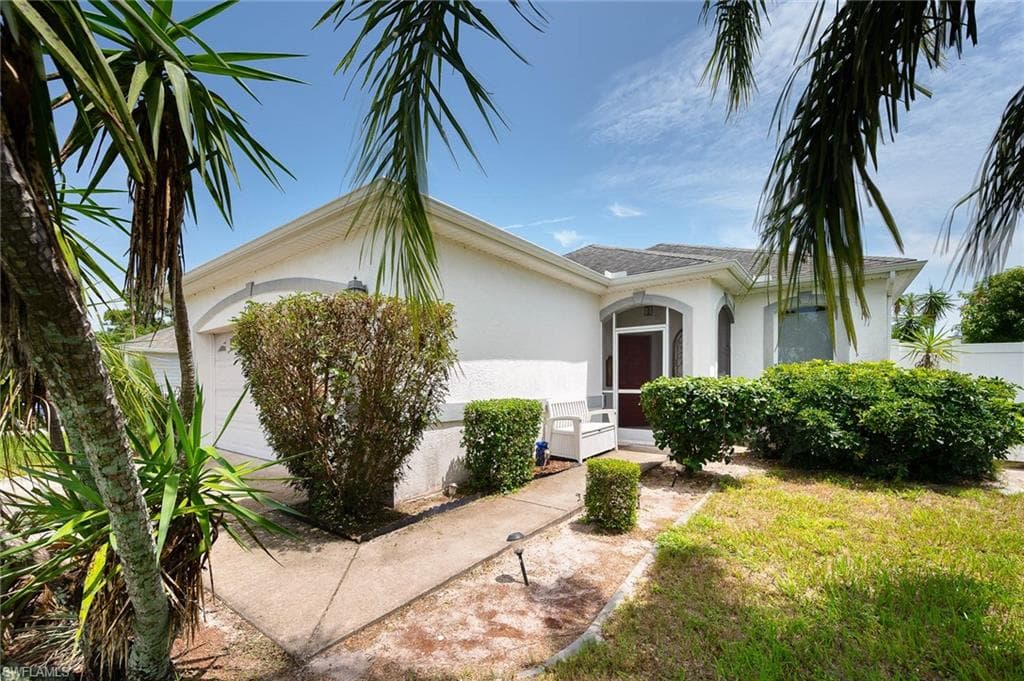 27427 Horne AVE BONITA SPRINGS, FL 34135