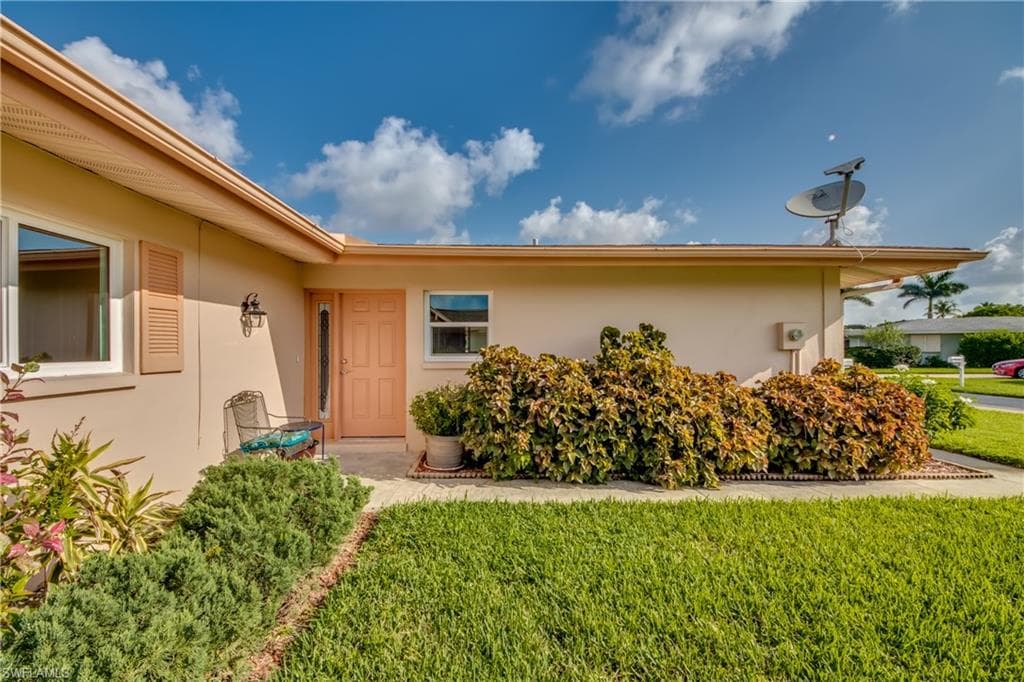 5584 Pendlewood LN FORT MYERS, FL 33919