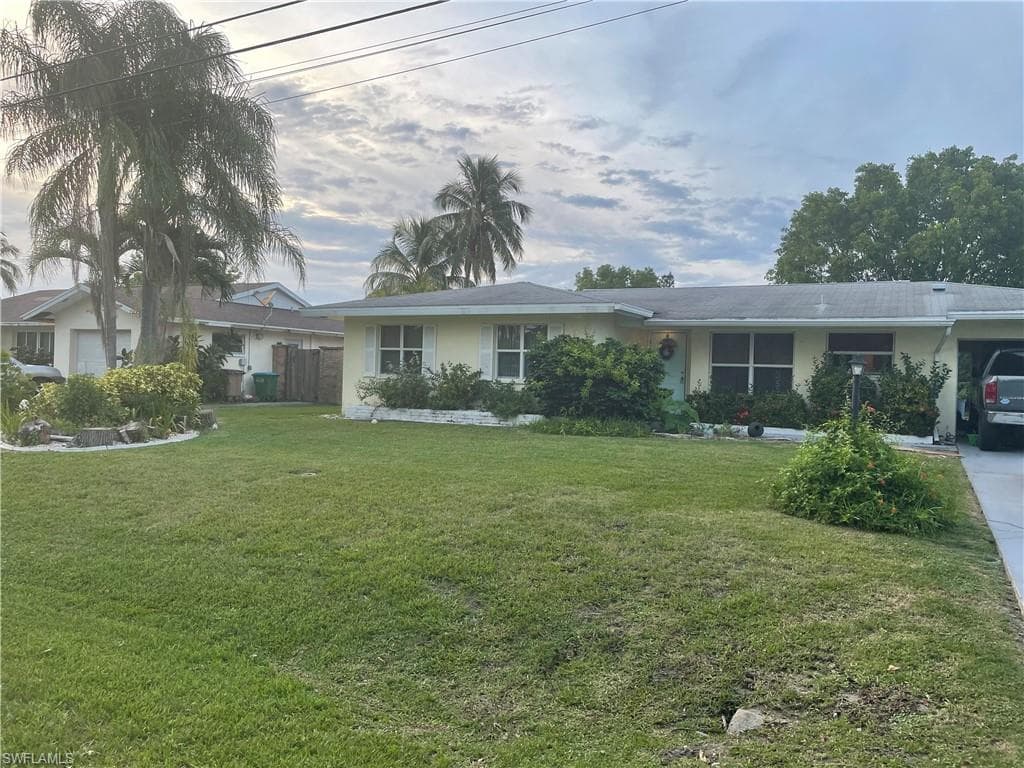 1317 Everest PKY CAPE CORAL, FL 33904