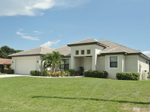 1728 SW 44th TER CAPE CORAL, FL 33914