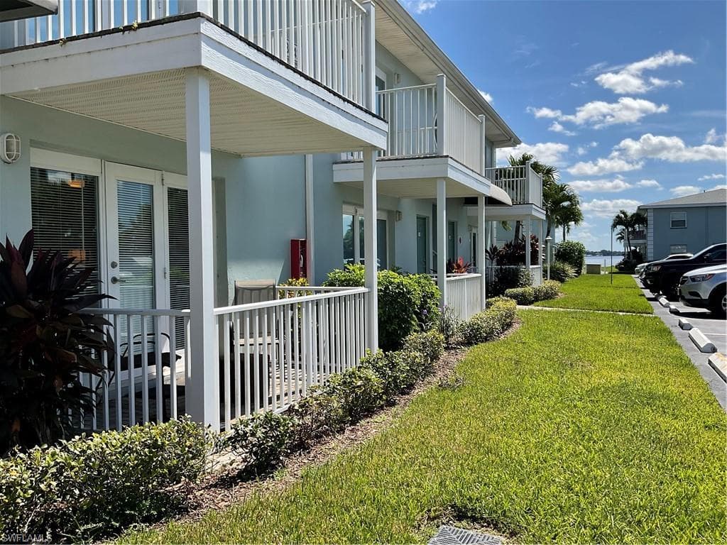 3342 Key DR L2 NORTH FORT MYERS, FL 33903