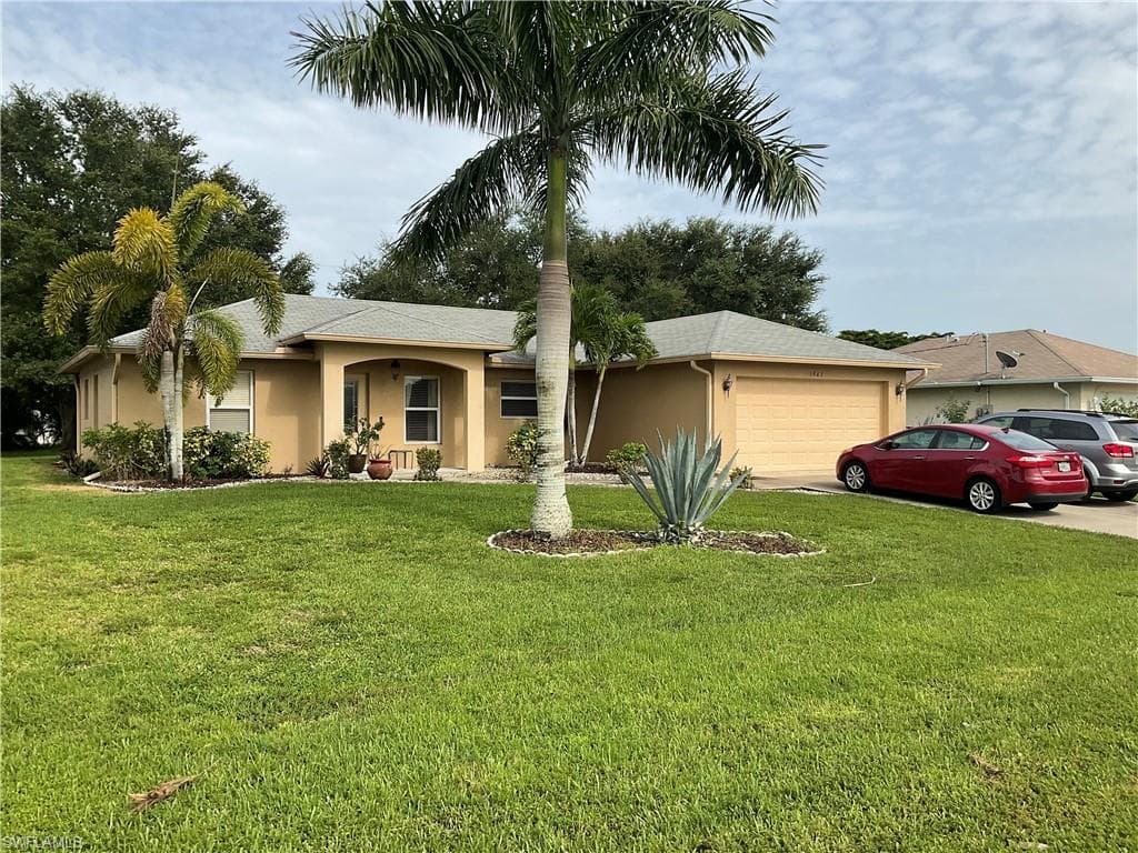 1947 SE 8th PL CAPE CORAL, FL 33990