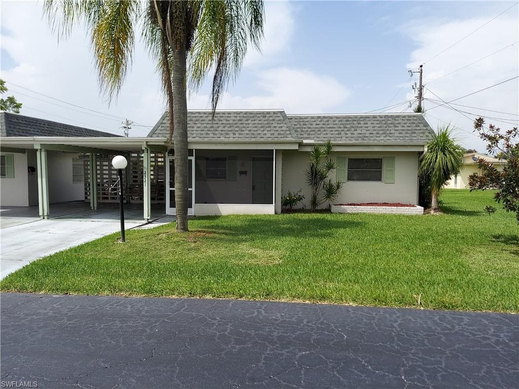 2321 Magnolia CT LEHIGH ACRES, FL 33936