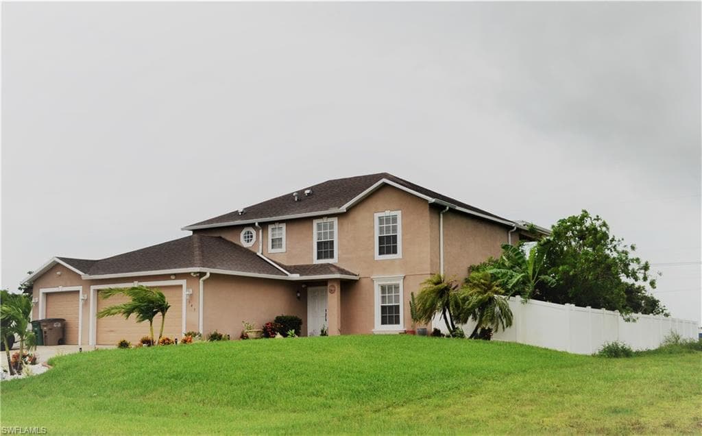 643 NE 7th PL CAPE CORAL, FL 33909