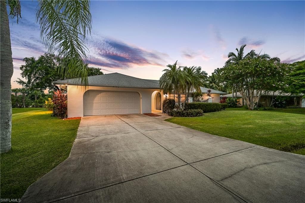 6742 Overlook DR FORT MYERS, FL 33919