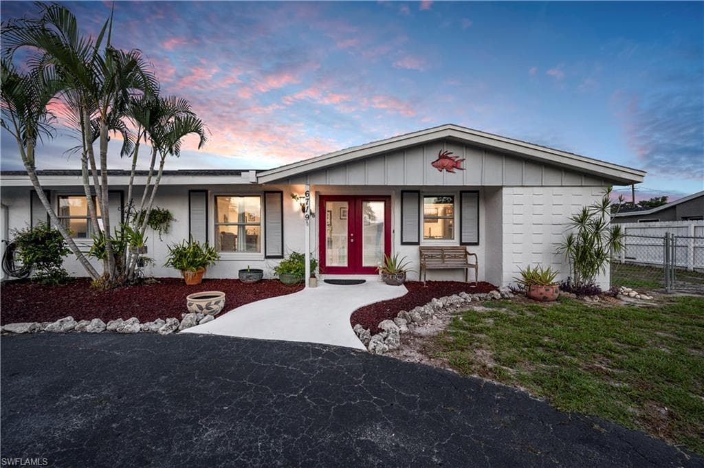 6719 Overlook DR FORT MYERS, FL 33919