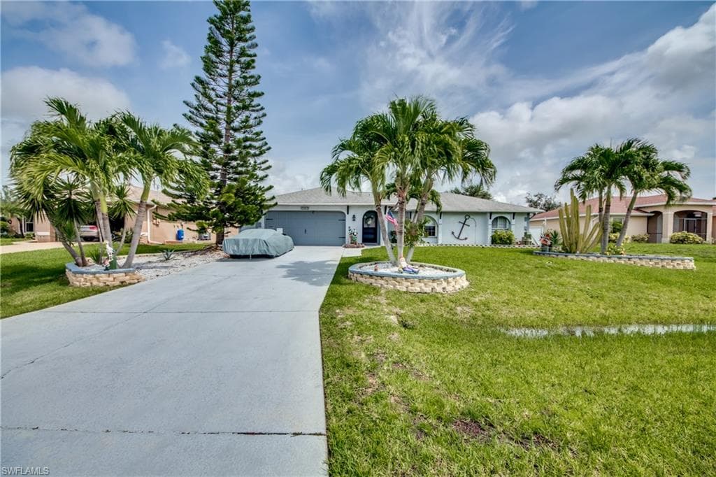 1005 SW 35th TER CAPE CORAL, FL 33914
