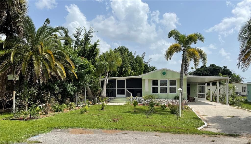 100 Pine Key LN 20 NAPLES, FL 34114