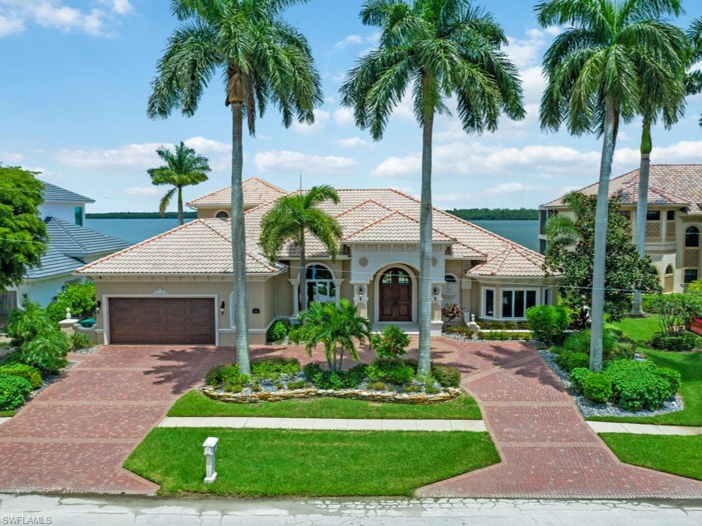 239 Polynesia CT MARCO ISLAND, FL 34145