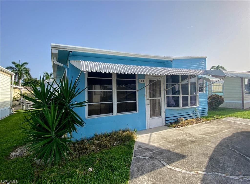 11136 Sunglow LN FORT MYERS, FL 33908