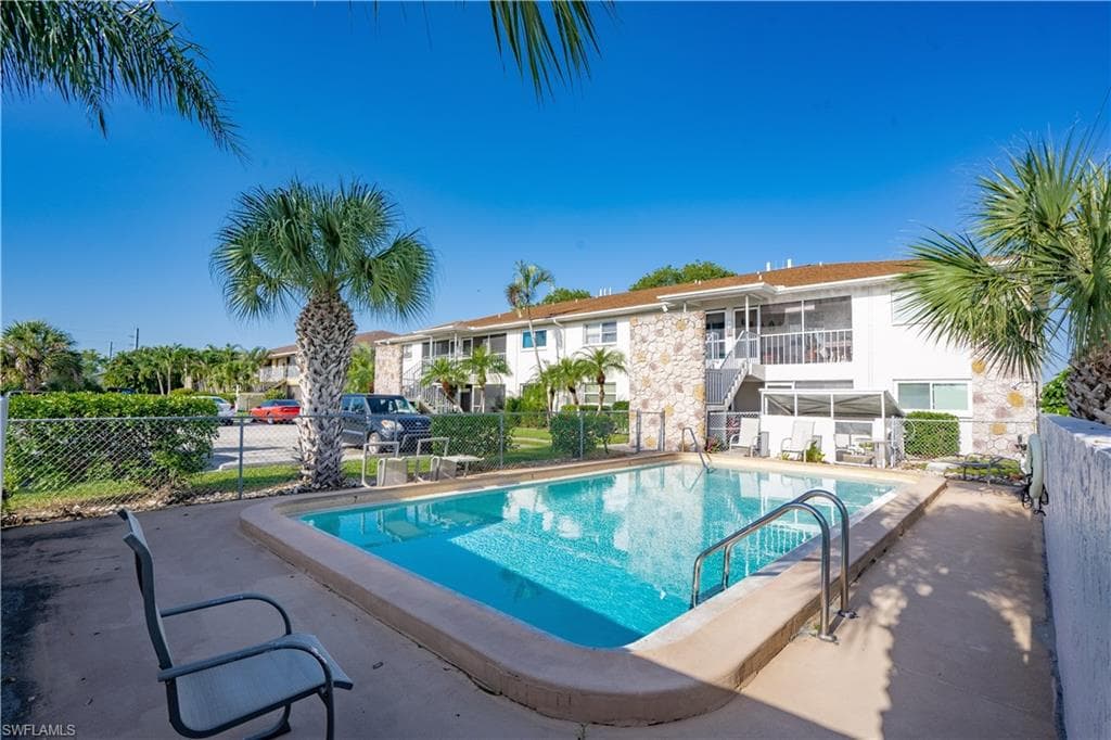 2504 SE 16th PL 204 CAPE CORAL, FL 33904