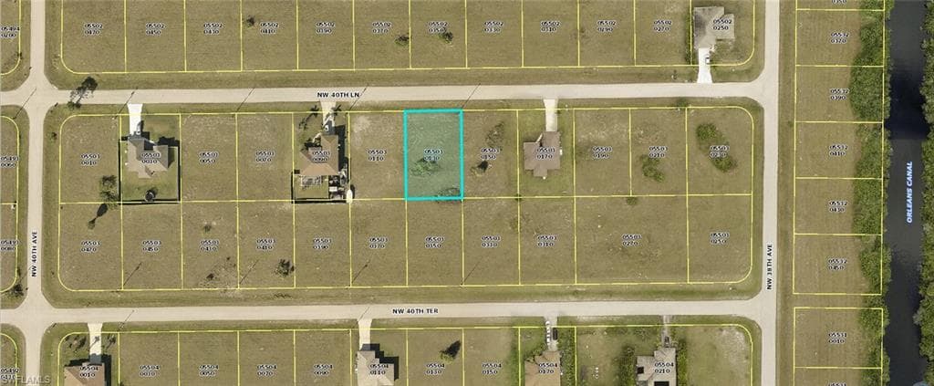3902 NW 40th LN CAPE CORAL, FL 33993